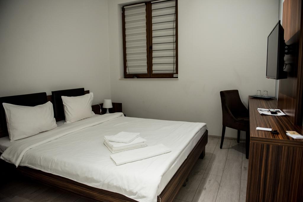 Luxe Stay Târgu-Mureş Buitenkant foto